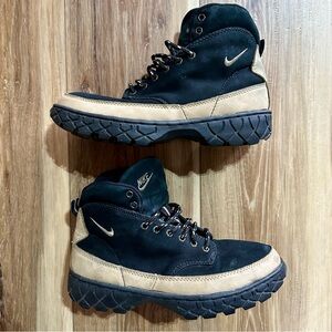 Women’s Vintage 90s Nike ACG “Zion” Mid Hiking Boots, 950406-LN1, 8.5